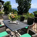 Dom wakacyjny Two Angels With Swimming Pool, - Opatija