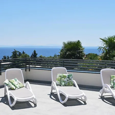 Two Angels With Swimming Pool, - Opatija Ferienhaus