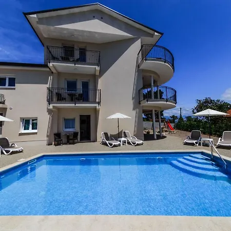 Two Angels With Swimming Pool, - Opatija Ferienhaus *