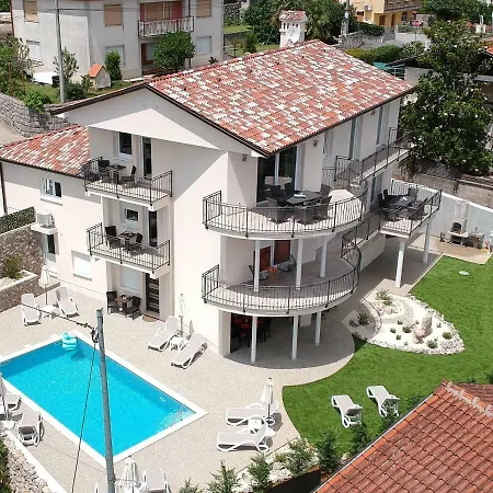 Two Angels With Swimming Pool, - Opatija Ferienhaus *