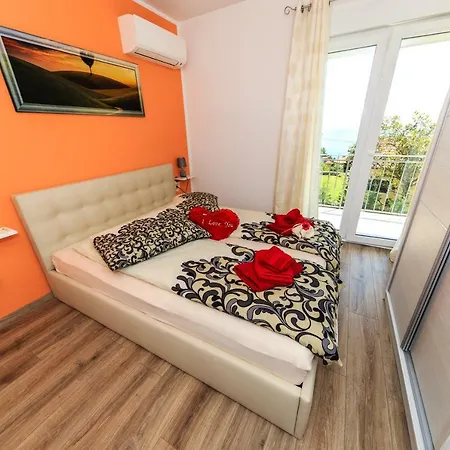 Dom wakacyjny Two Angels With Swimming Pool, - Opatija Ika