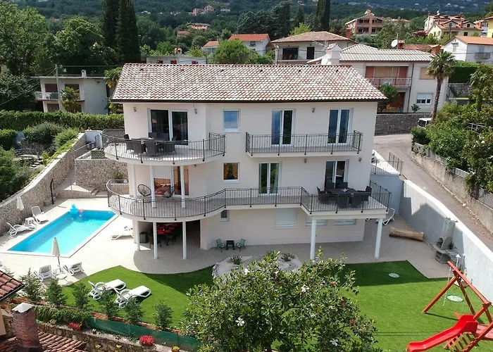 Dom wakacyjny Two Angels With Swimming Pool, - Opatija *